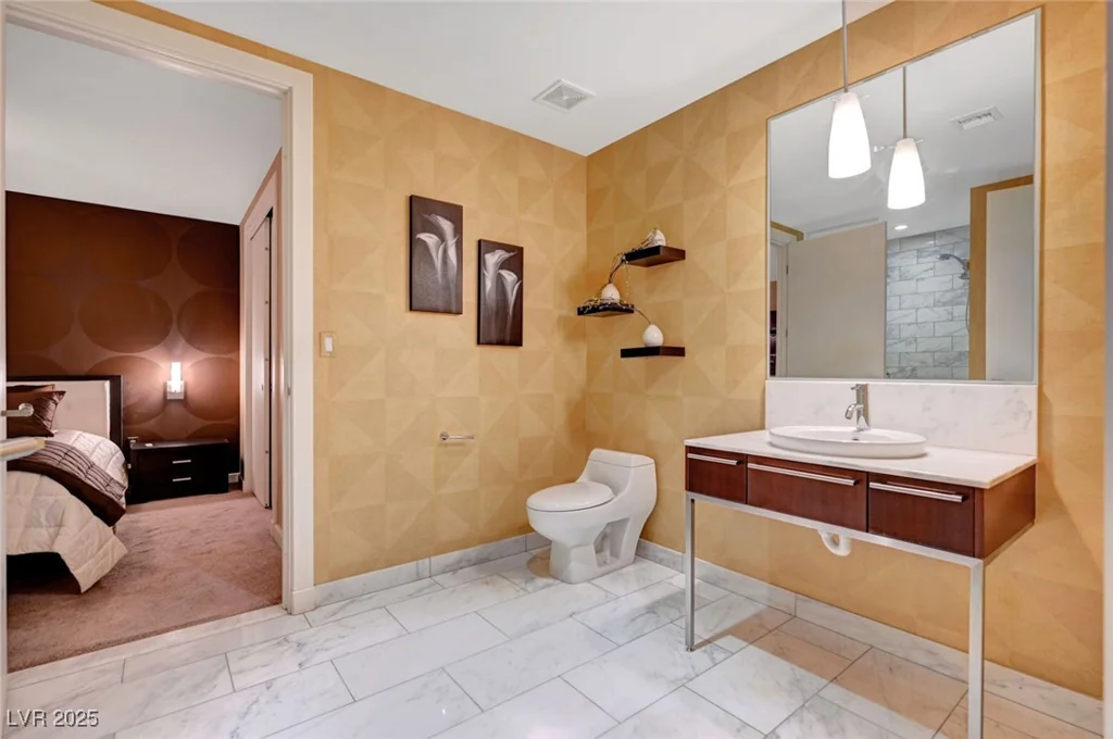 4471 Dean Martin, Las Vegas, NV 89103