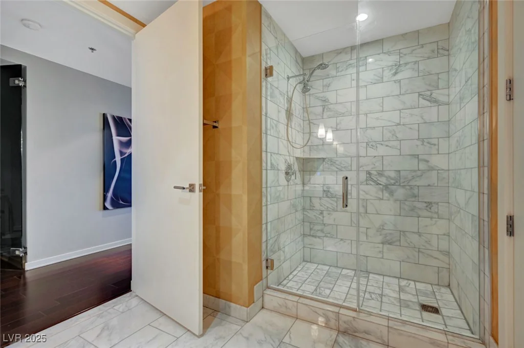 4471 Dean Martin, Las Vegas, NV 89103