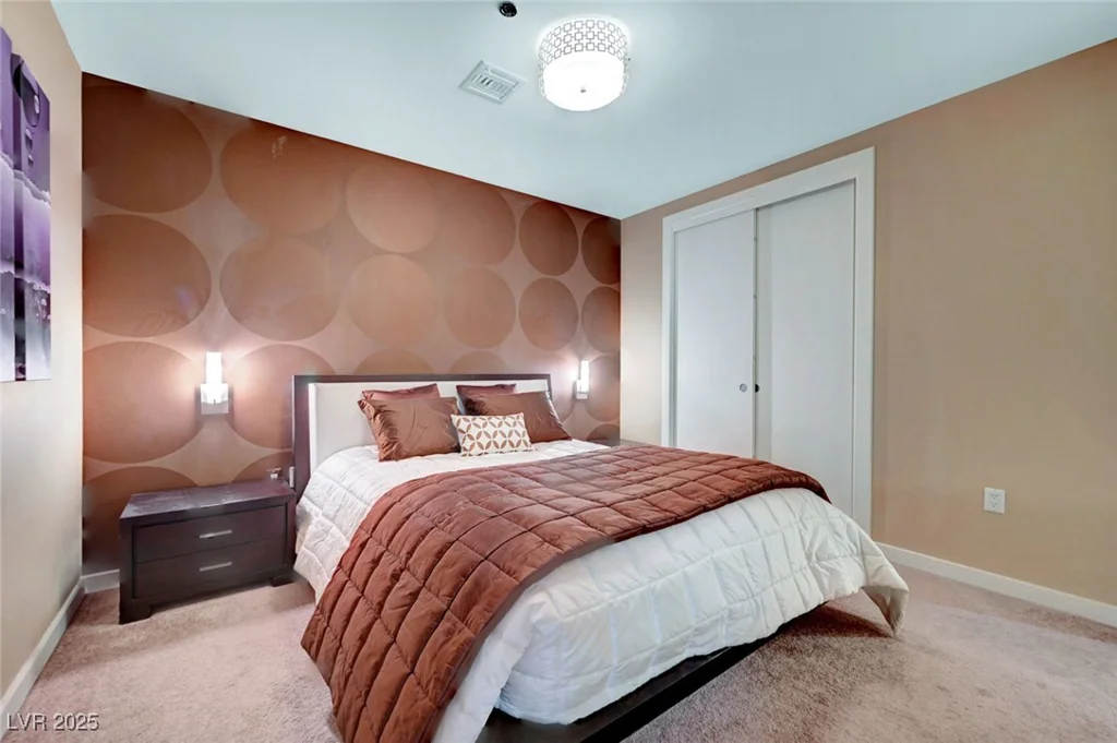 4471 Dean Martin, Las Vegas, NV 89103