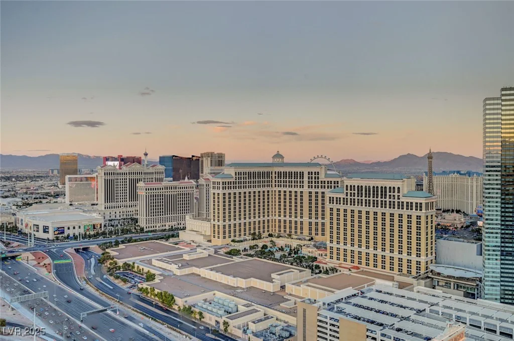 4471 Dean Martin, Las Vegas, NV 89103