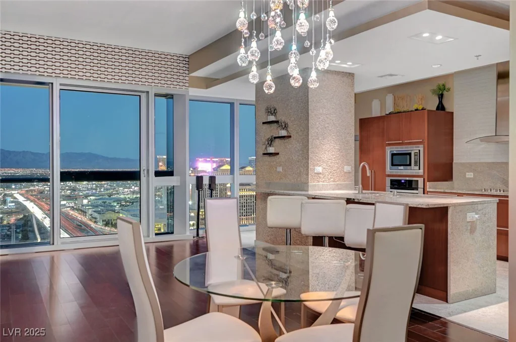 4471 Dean Martin, Las Vegas, NV 89103