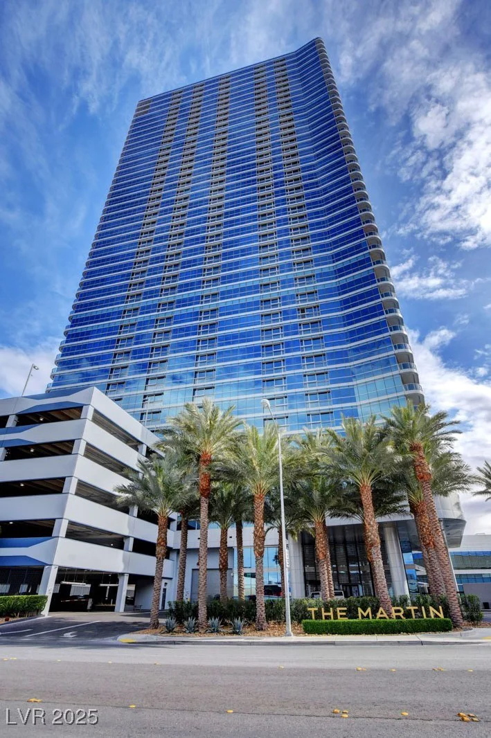 4471 Dean Martin, Las Vegas, NV 89103