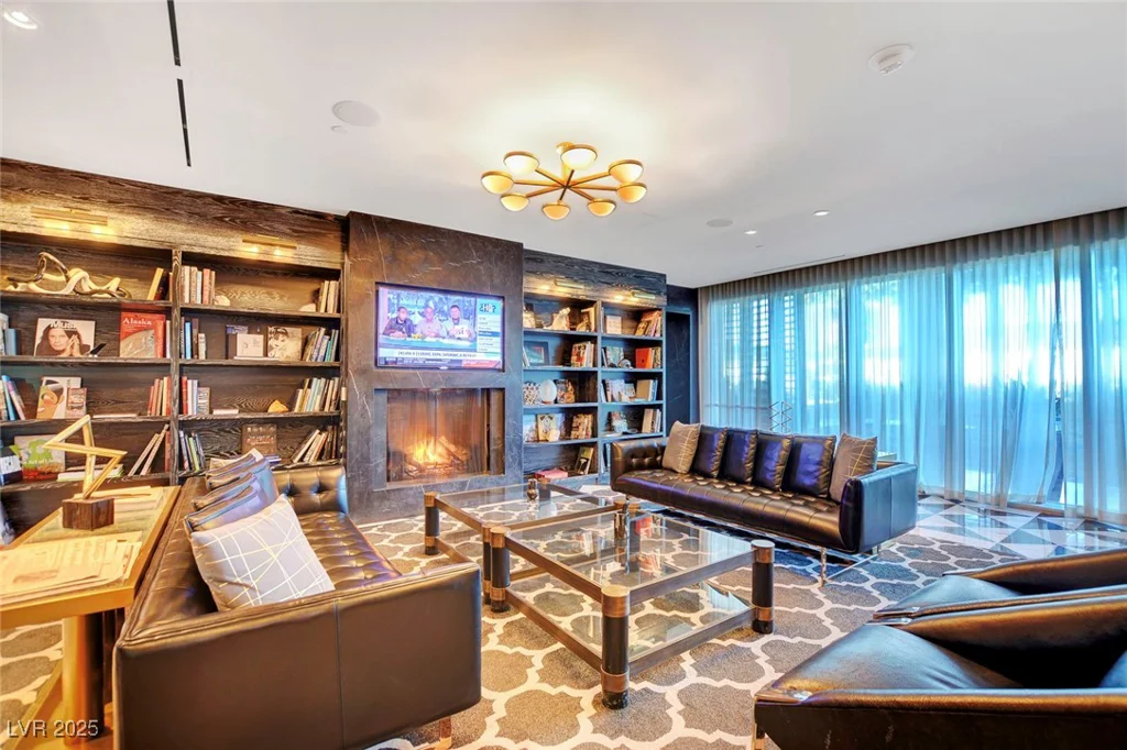4471 Dean Martin, Las Vegas, NV 89103