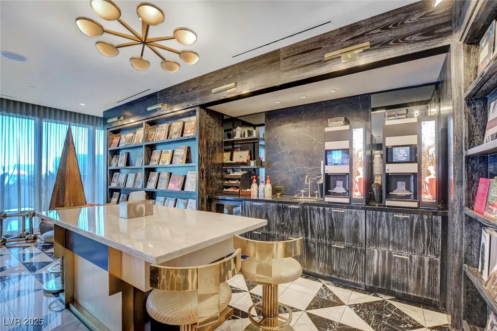 4471 Dean Martin, Las Vegas, NV 89103