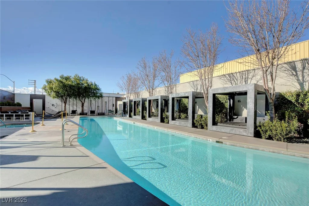 4471 Dean Martin, Las Vegas, NV 89103