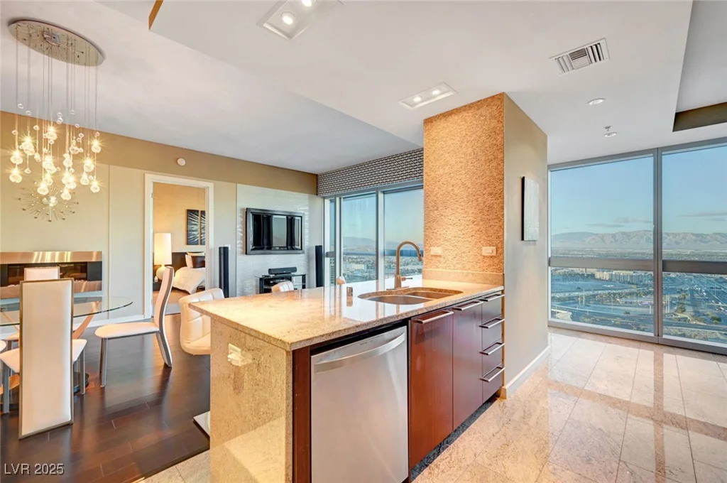 4471 Dean Martin, Las Vegas, NV 89103