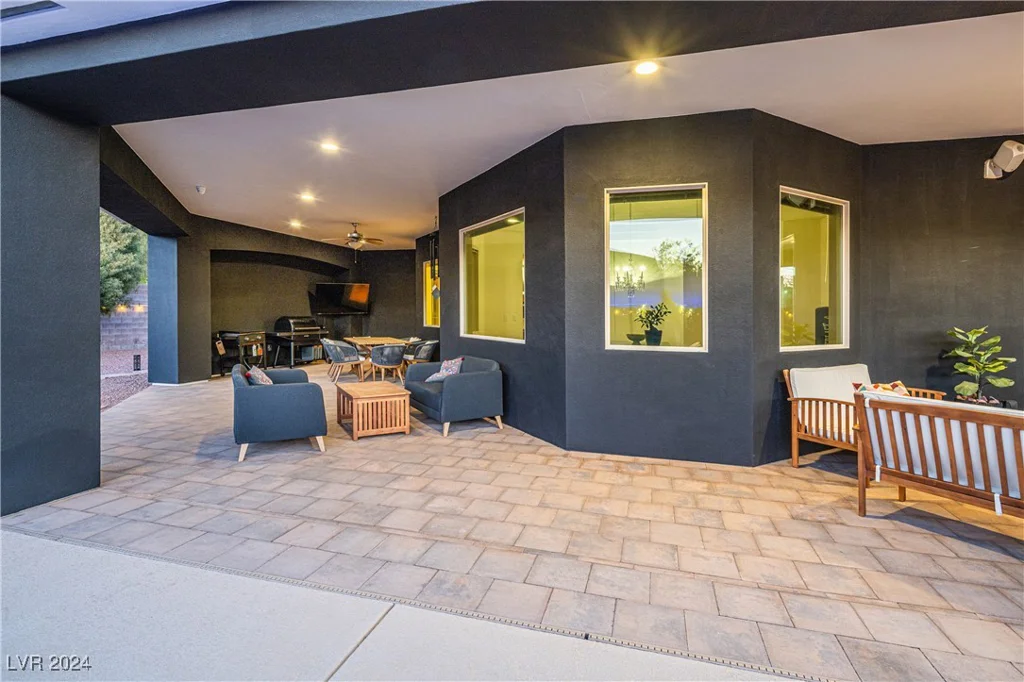 4245 Butler, Las Vegas, NV 89129