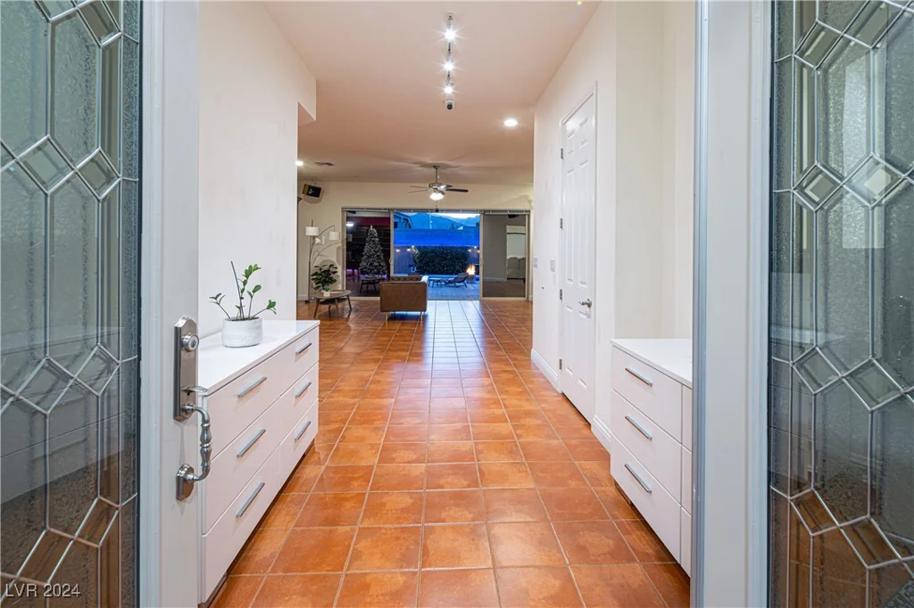 4245 Butler, Las Vegas, NV 89129