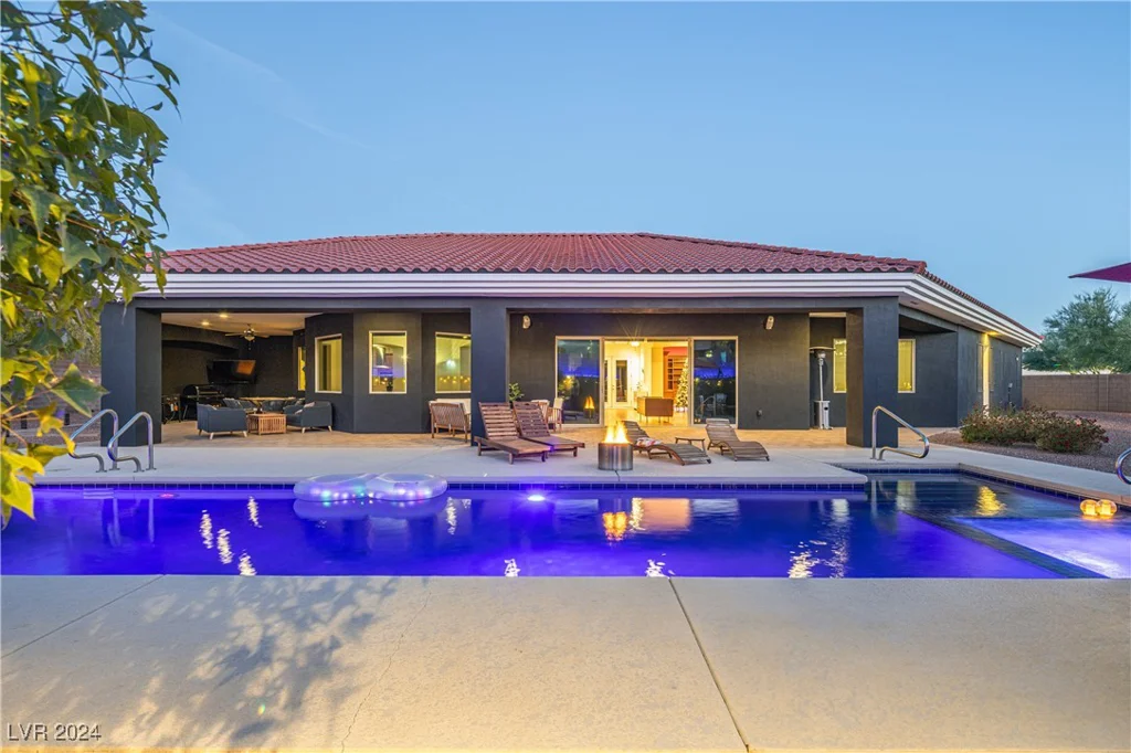 4245 Butler, Las Vegas, NV 89129