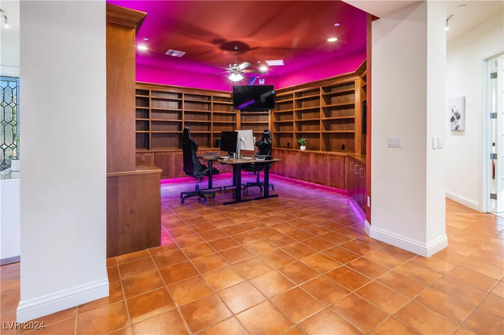 4245 Butler, Las Vegas, NV 89129