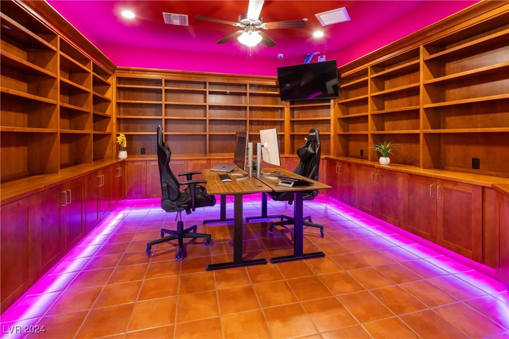 4245 Butler, Las Vegas, NV 89129