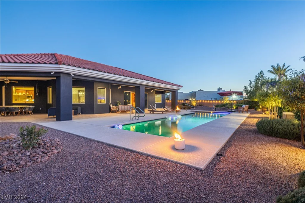 4245 Butler, Las Vegas, NV 89129