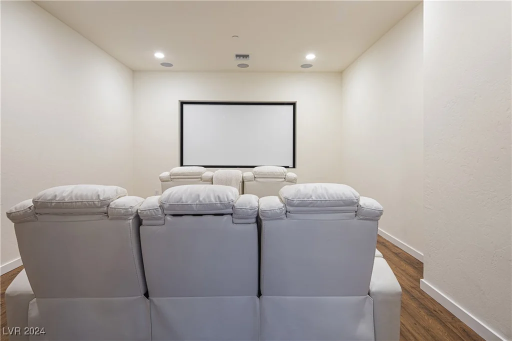 4245 Butler, Las Vegas, NV 89129