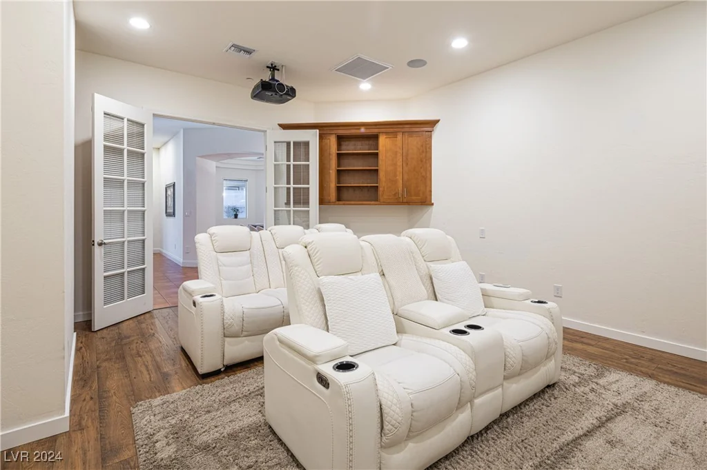 4245 Butler, Las Vegas, NV 89129