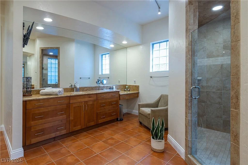 4245 Butler, Las Vegas, NV 89129