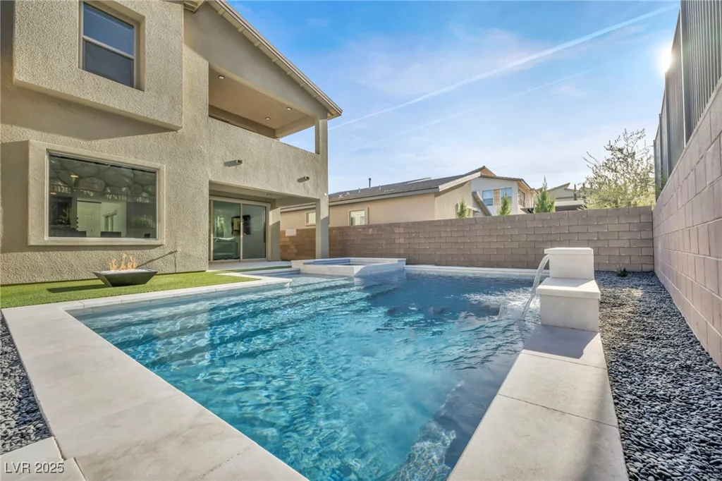 437 Cascade Heights, Las Vegas, NV 89138