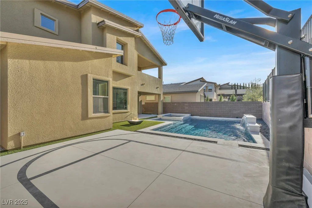 437 Cascade Heights, Las Vegas, NV 89138