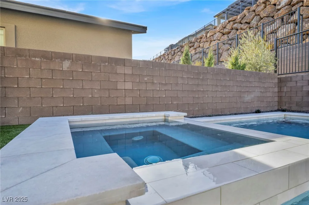 437 Cascade Heights, Las Vegas, NV 89138