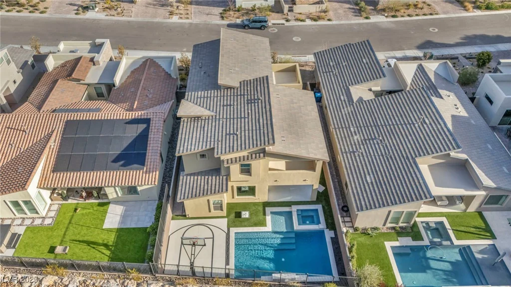 437 Cascade Heights, Las Vegas, NV 89138
