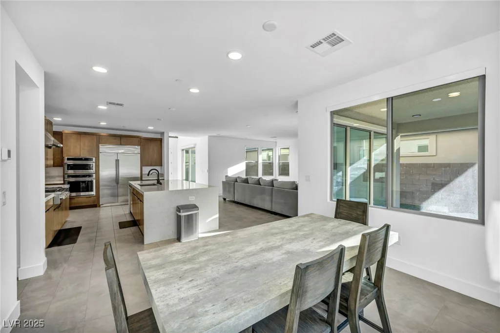 437 Cascade Heights, Las Vegas, NV 89138
