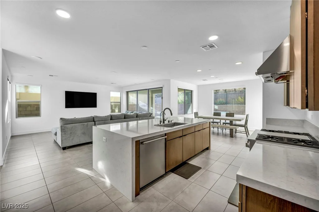 437 Cascade Heights, Las Vegas, NV 89138