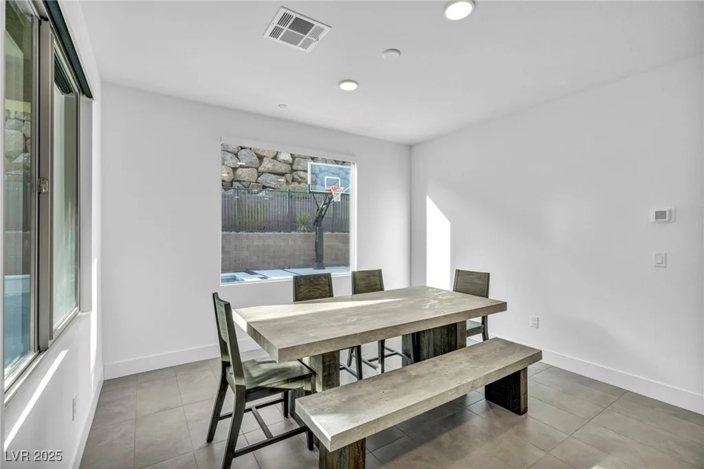 437 Cascade Heights, Las Vegas, NV 89138