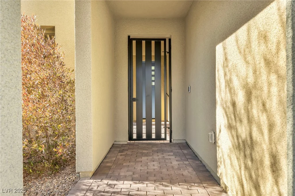 437 Cascade Heights, Las Vegas, NV 89138