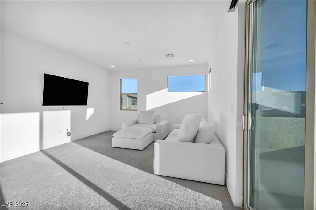 437 Cascade Heights, Las Vegas, NV 89138
