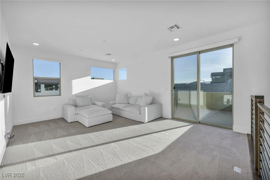 437 Cascade Heights, Las Vegas, NV 89138