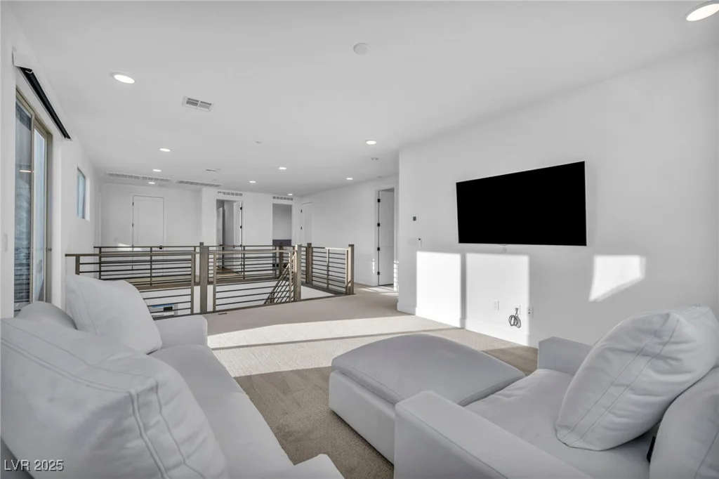 437 Cascade Heights, Las Vegas, NV 89138