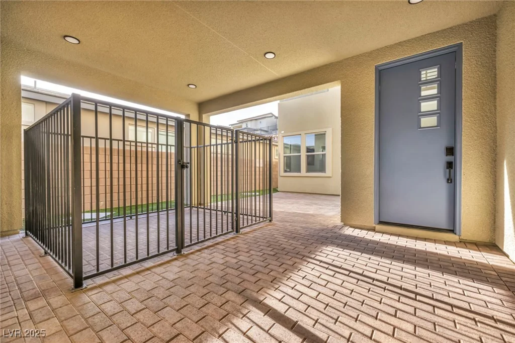 437 Cascade Heights, Las Vegas, NV 89138