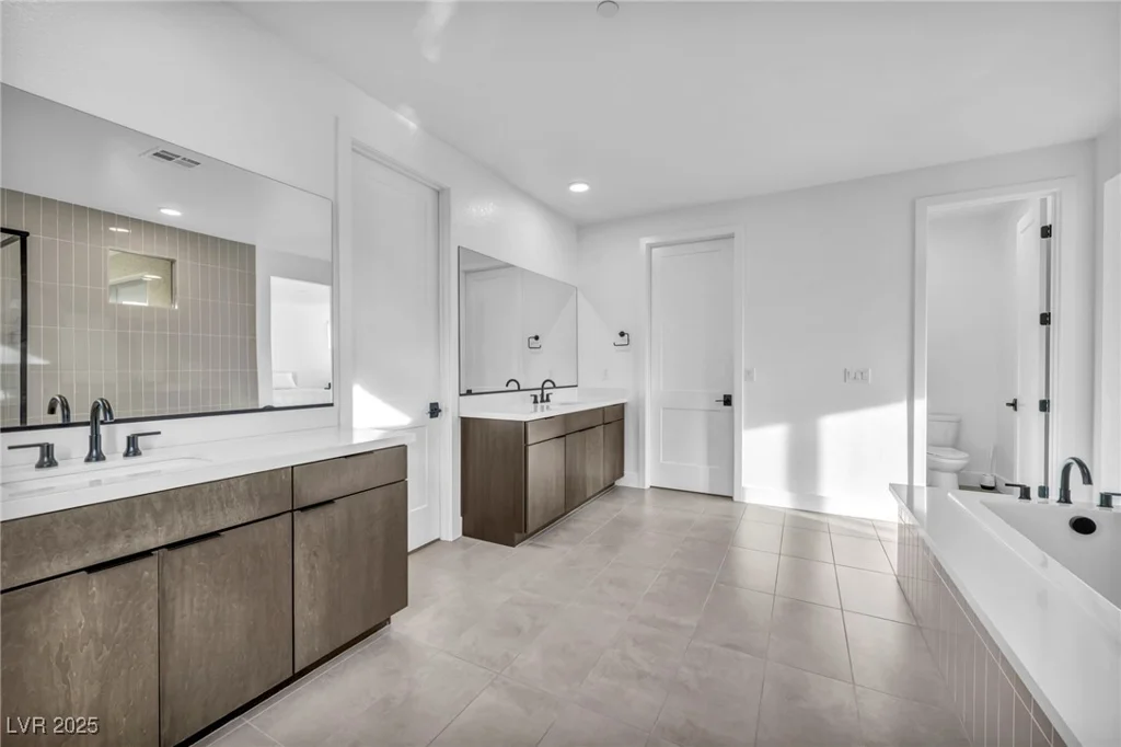 437 Cascade Heights, Las Vegas, NV 89138