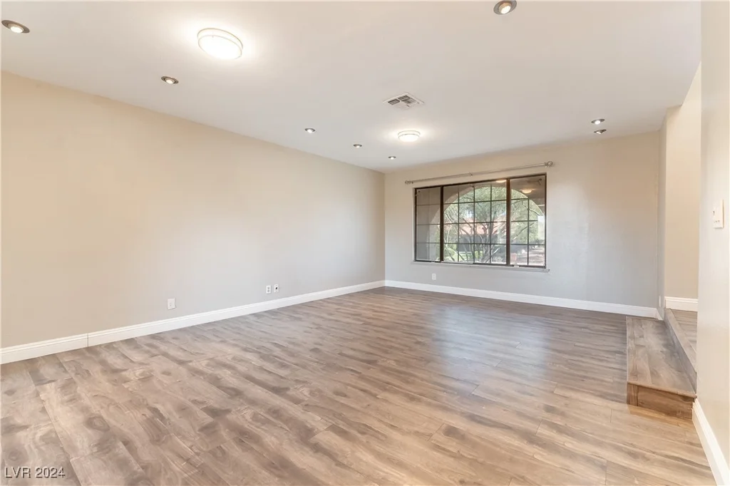 6618 Turina, Las Vegas, NV 89146