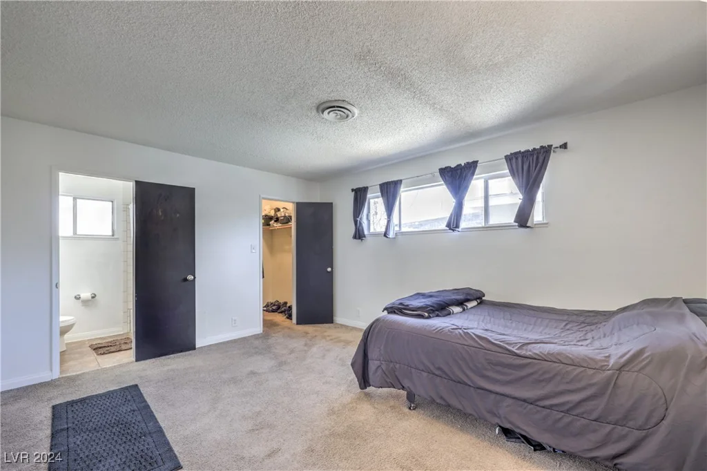 2016 Embrey, Las Vegas, NV 89106