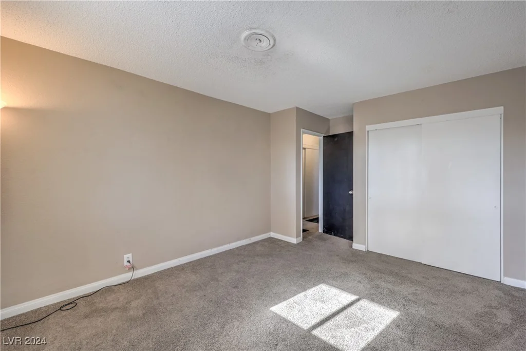 2016 Embrey, Las Vegas, NV 89106