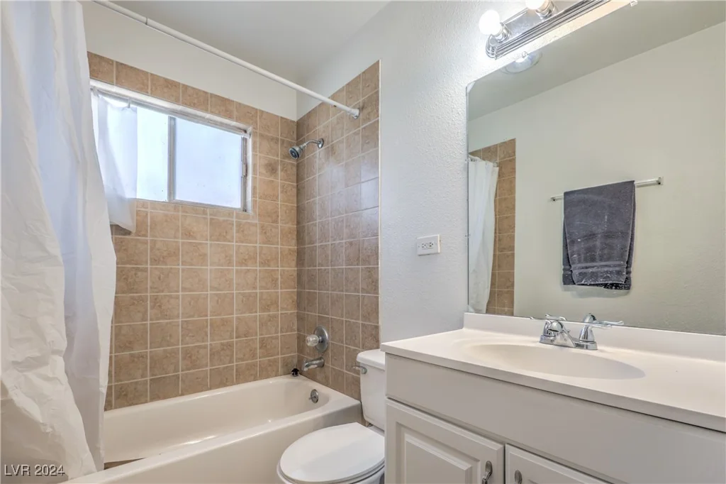 2016 Embrey, Las Vegas, NV 89106