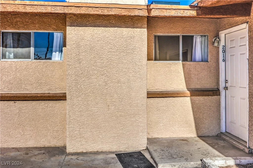 2016 Embrey, Las Vegas, NV 89106
