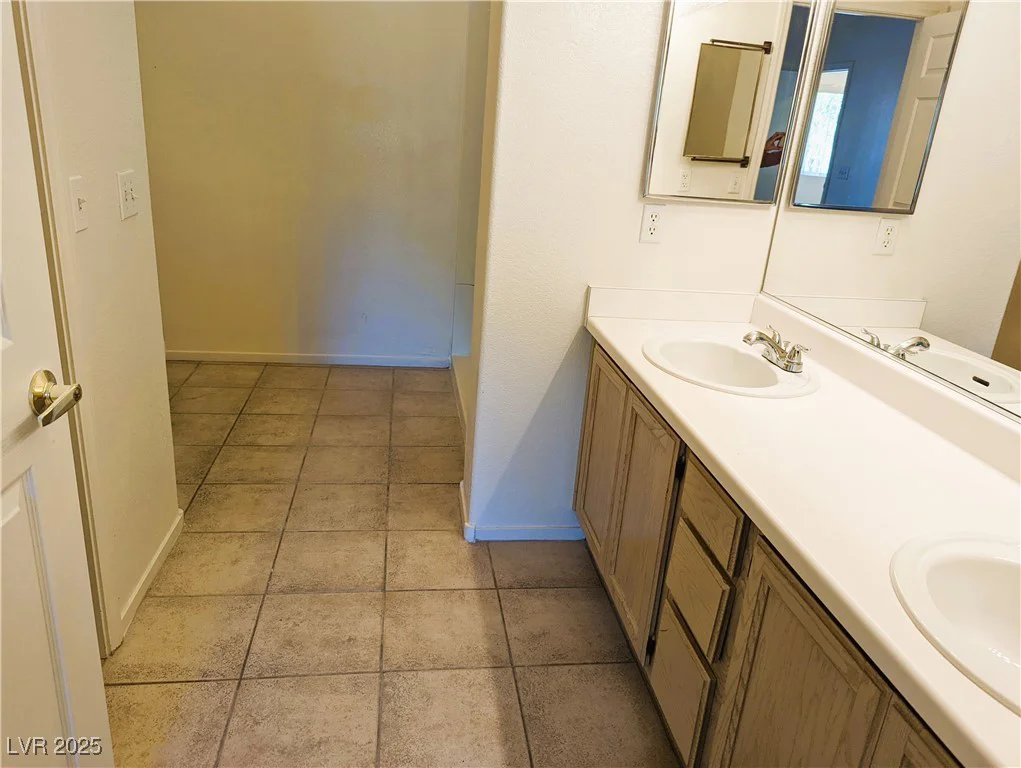 3400 Cabana, Las Vegas, NV 89122