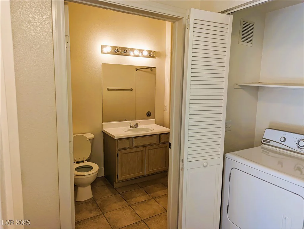 3400 Cabana, Las Vegas, NV 89122
