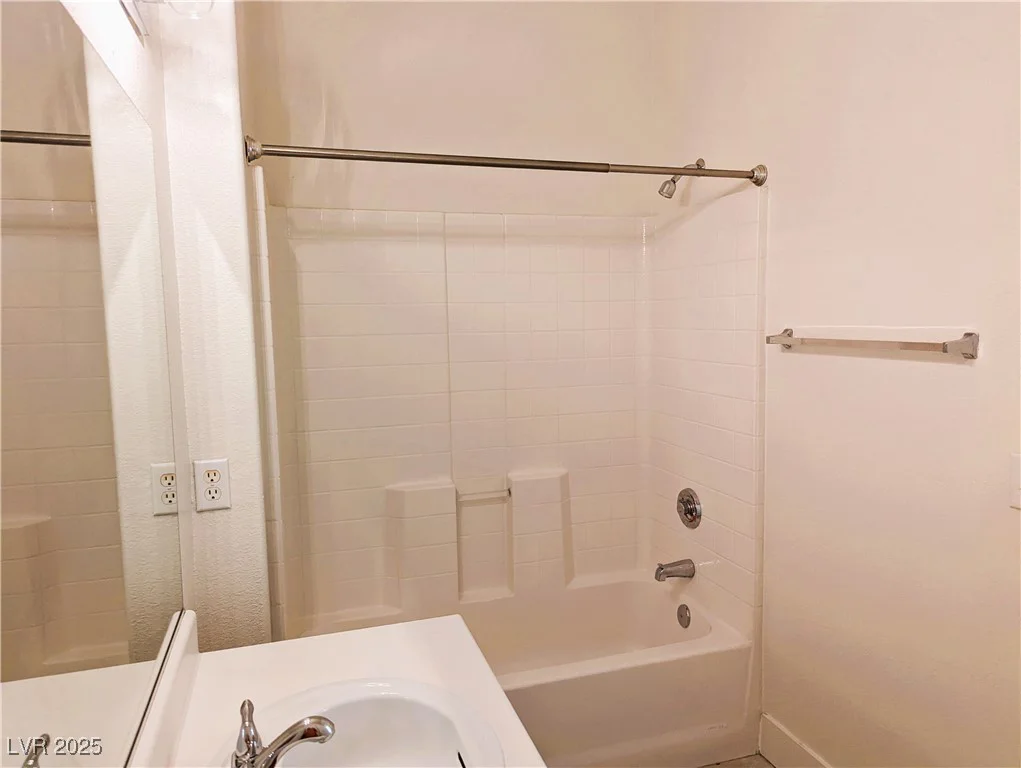 3400 Cabana, Las Vegas, NV 89122