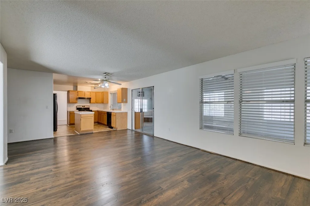 4516 Ryder, North Las Vegas, NV 89031