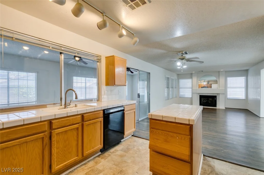 4516 Ryder, North Las Vegas, NV 89031