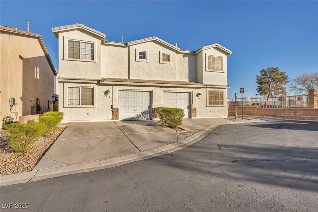 2134 William Holden, Las Vegas, NV 89142