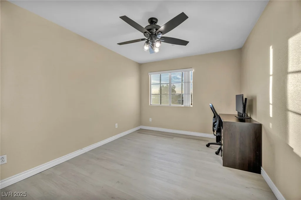 2134 William Holden, Las Vegas, NV 89142