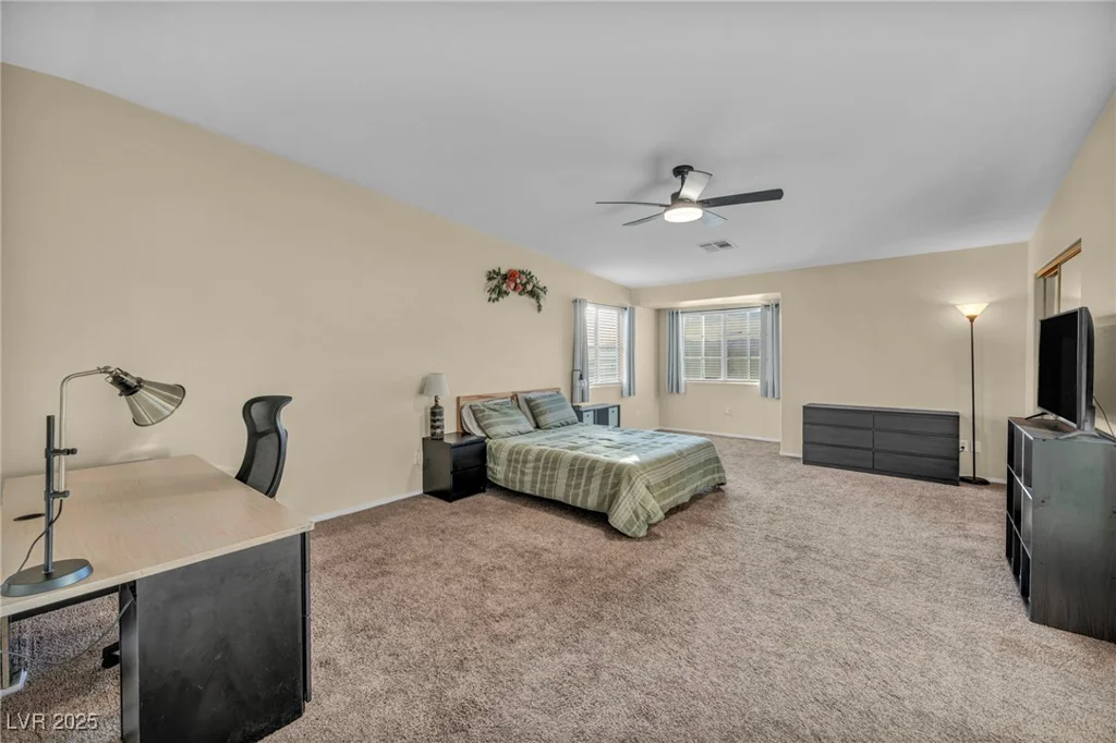2134 William Holden, Las Vegas, NV 89142