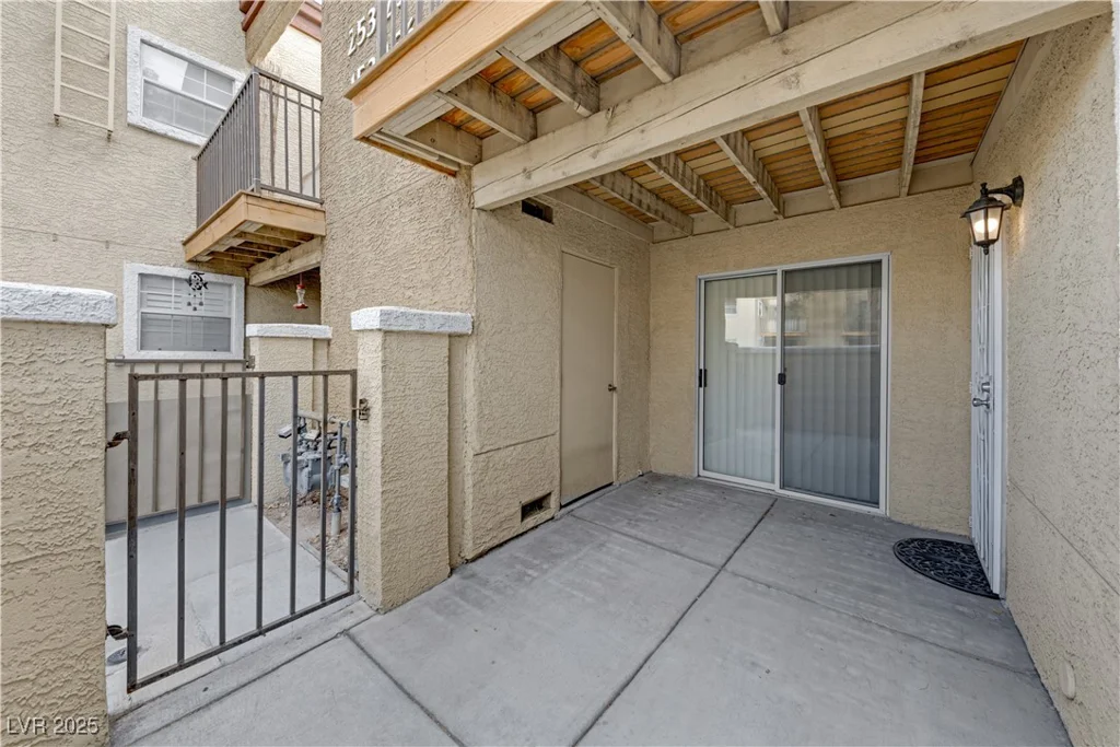 2801 Rainbow, Las Vegas, NV 89108