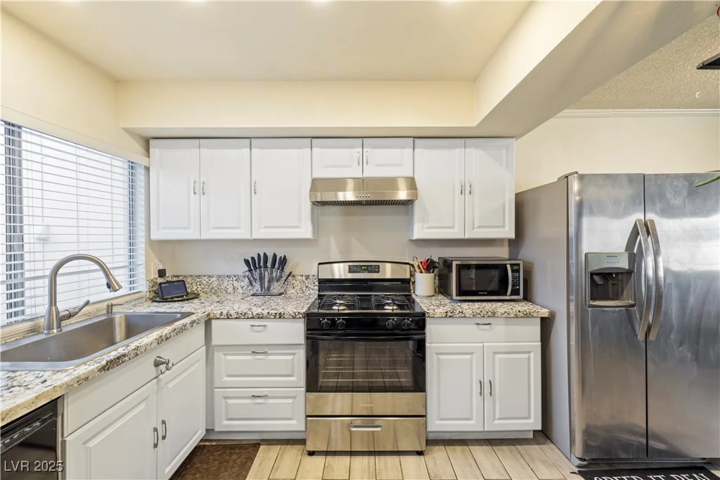 4045 Village, Las Vegas, NV 89121