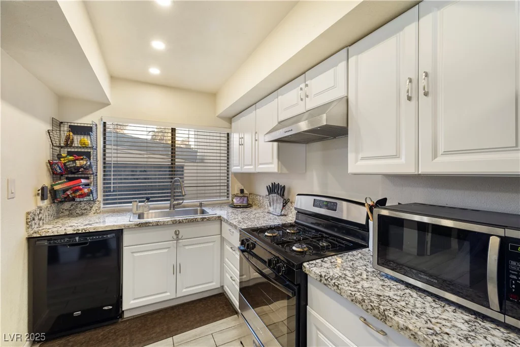 4045 Village, Las Vegas, NV 89121