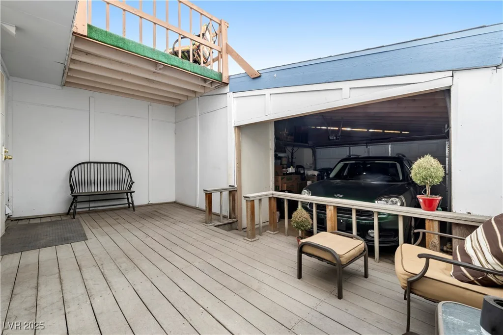 4045 Village, Las Vegas, NV 89121
