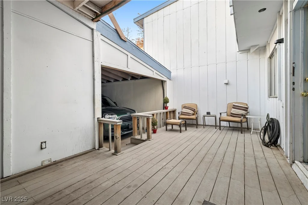 4045 Village, Las Vegas, NV 89121
